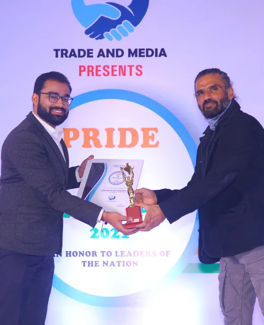 Award From Actor Sunil Shetty For Leading Education Consultancy 2021.